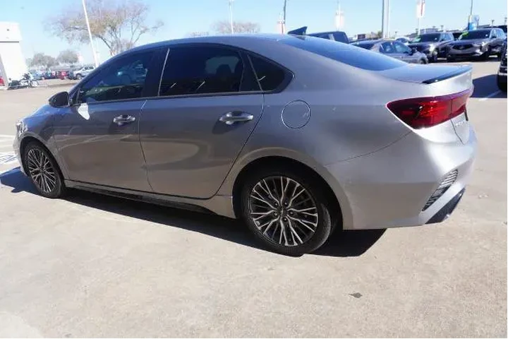 $24888 : Kia Forte 2023 GT-Line 4dr S image 2