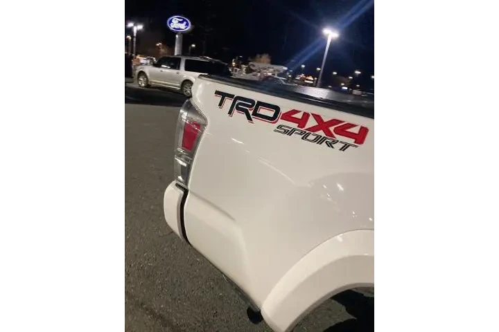 $33225 : Toyota Tacoma 2020 4x4 TRD S image 5