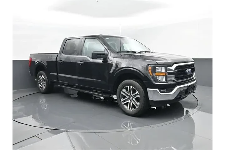 $37574 : Ford F-150 2023 4x4 XLT 4dr image 3