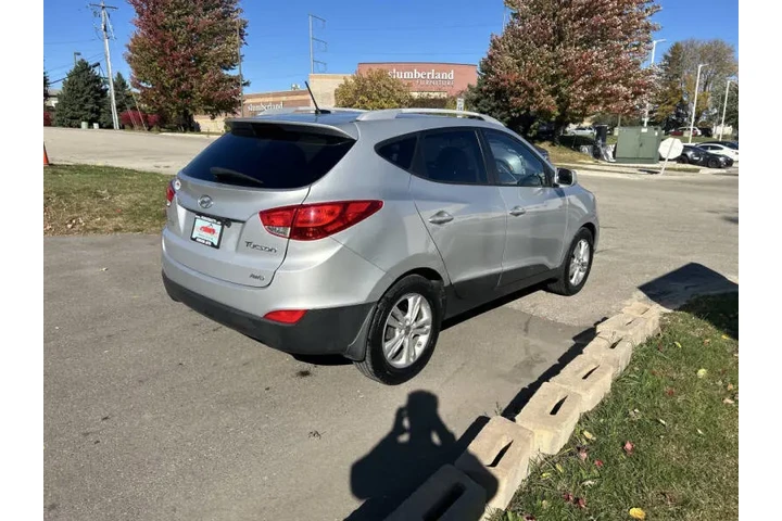 $5900 : 2011 Tucson GLS image 6