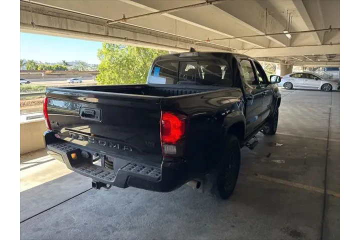 $34995 : Toyota Tacoma 2022 4x4 SR5 V image 3