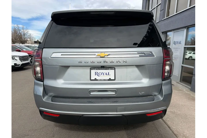 $67995 : 2024 Suburban 4WD LT image 7