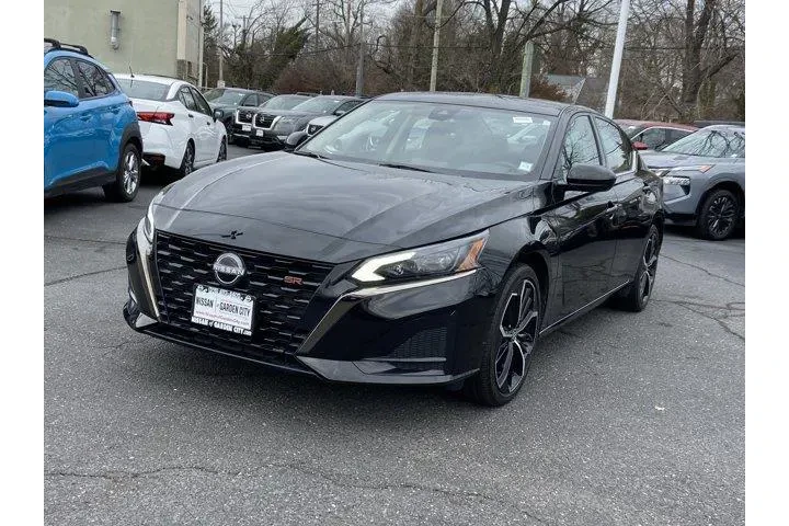 $21050 : Nissan Altima 2025 2.5 SR 4d image 7