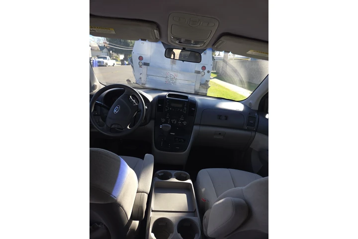 $4000 : Kia Sedona 2008 image 5