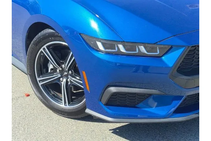 $32900 : Ford Mustang 2024 EcoBoost P image 9