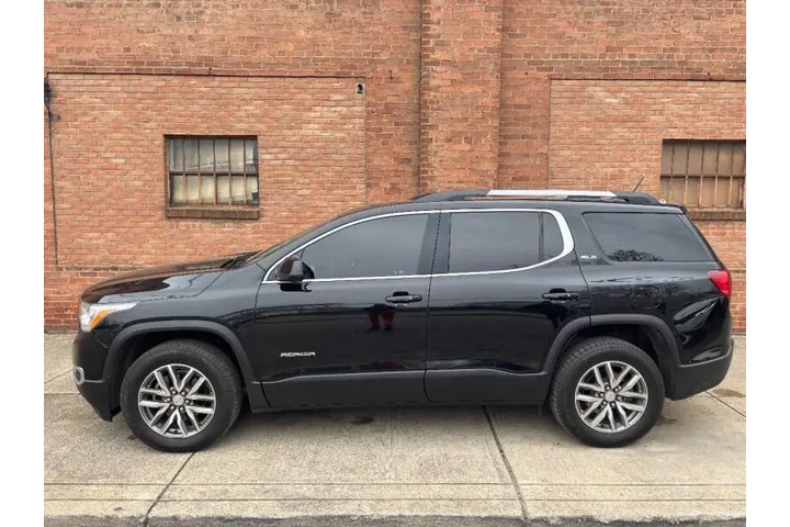 $15500 : 2018 GMC Acadia SLE-2 image 4