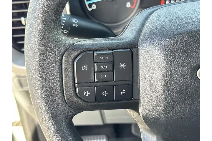 $39900 : Ford F-150 2023 4x4 XLT 4dr image 10