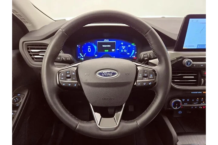 $25998 : Ford Escape Plug-In Hybrid 2 image 10