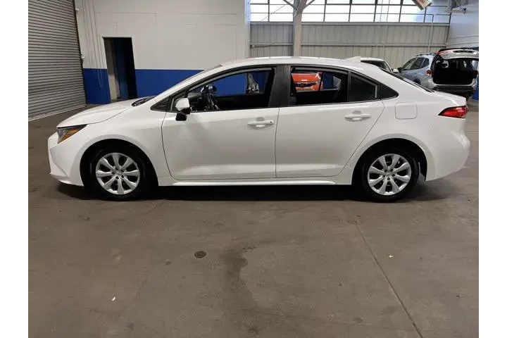 $19607 : Toyota Corolla 2023 LE 4dr S image 6