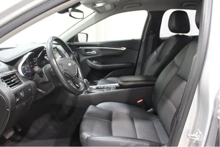 $18982 : Chevrolet Impala 2020 LT 4dr image 3