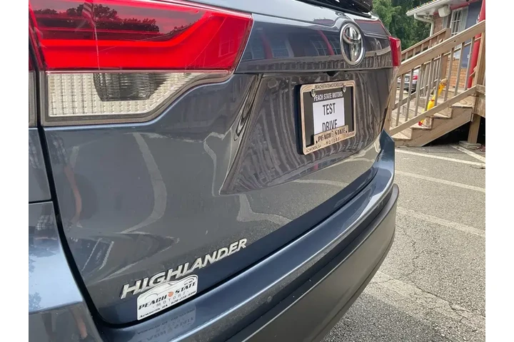 $15485 : Toyota Highlander 2017 Limit image 9