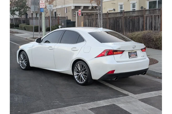 $15988 : 2014 IS 250 Sport image 8