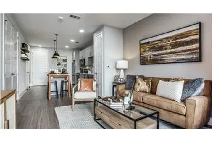 $2763 : Rental property with 3 bedro image 5