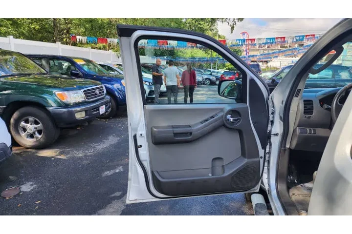 $9499 : 2012 Xterra X image 9