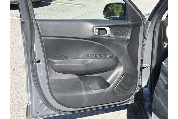 $18967 : Hyundai VENUE 2024 SE 4dr Cr image 10