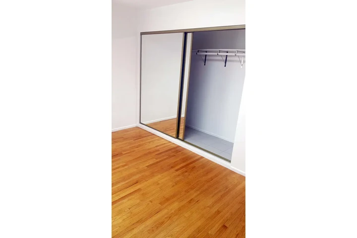 $1375 : North Hollywood 🏡 image 8