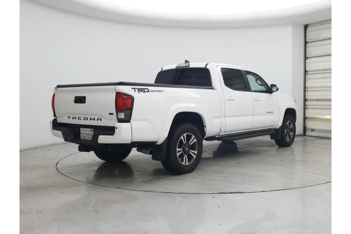 $26998 : Toyota Tacoma 2018 4x2 TRD S image 8