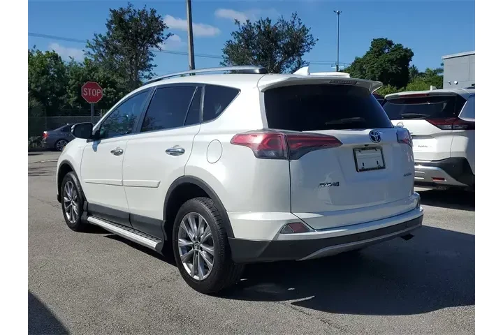 $18490 : Toyota RAV4 2017 Limited 4dr image 4