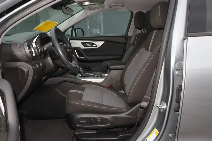 $26988 : 2025 Blazer FWD 4dr LT w/2LT image 7