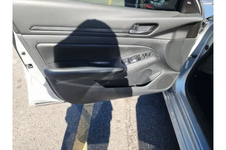 $21242 : Nissan Altima 2024 2.5 S 4dr image 9