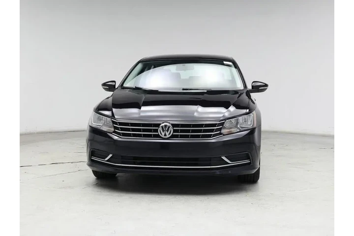 $13599 : Volkswagen Passat 2018 2.0T image 5
