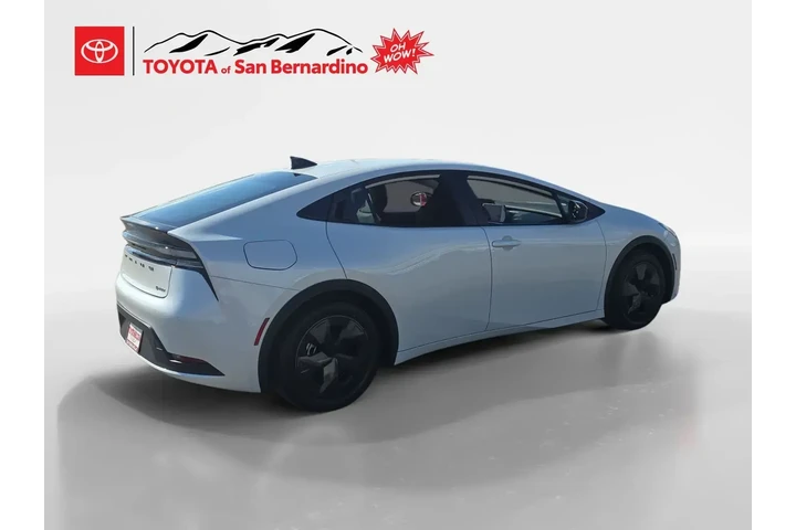 $35500 : Toyota Prius Plug-in Hybrid image 5