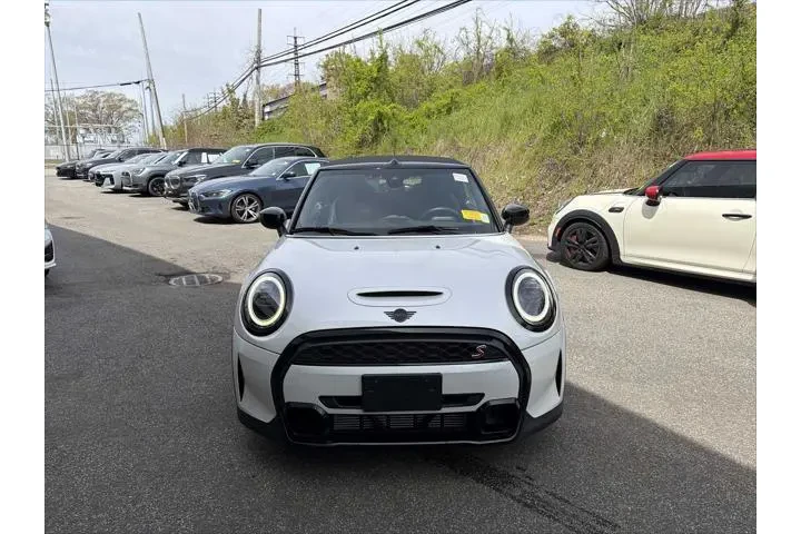 $32993 : MINI Convertible 2024 Cooper image 5