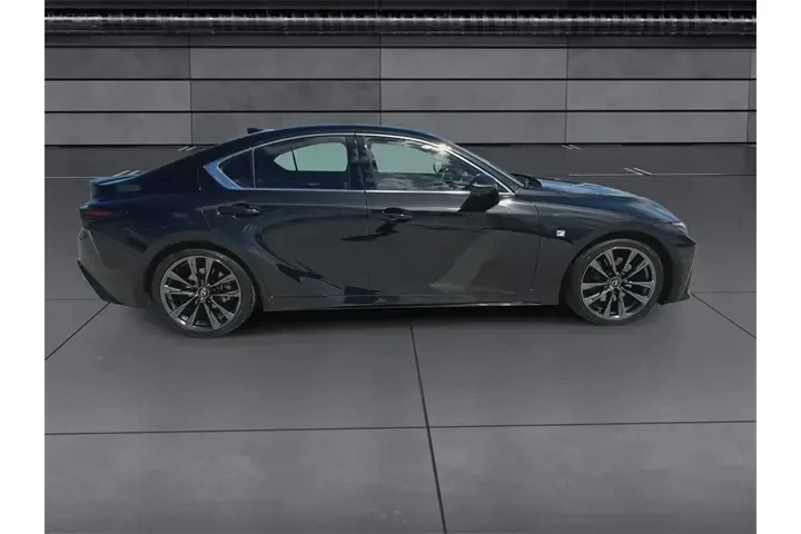 $38998 : Lexus IS 350 2024 F SPORT 4d image 9