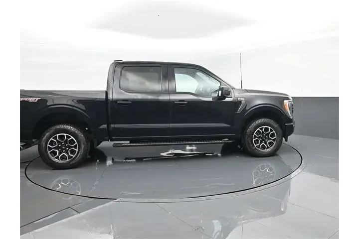 $39638 : Ford F-150 2023 4x4 XLT 4dr image 4
