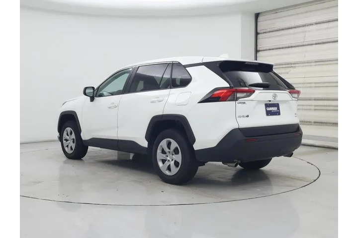 $25998 : Toyota RAV4 2024 AWD LE 4dr image 2