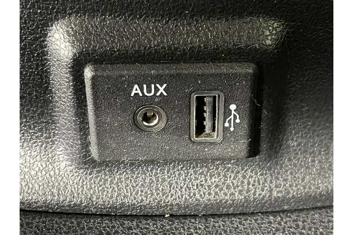 $10000 : Nissan Versa 2018 S 4dr Seda image 10