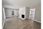 $2800 : 4 Bedroom Home For Rent in LA thumbnail