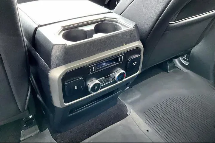 $32000 : Ford Expedition 2020 4x4 XLT image 10