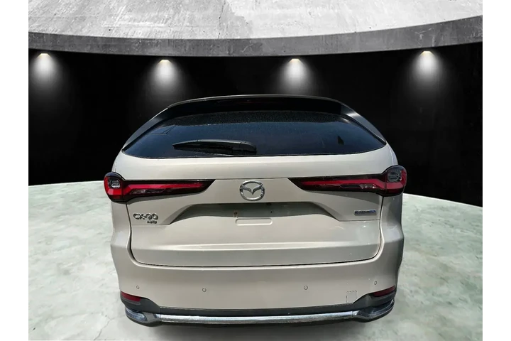 $31585 : Mazda CX-90 Plug-in Hybrid 2 image 3