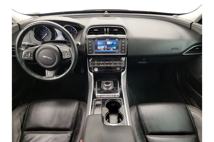 $16998 : Jaguar XE 2017 25t Prestige image 9