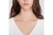 Pear Shape Diamond Pendants en Newark