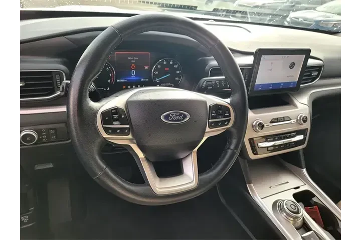 $27988 : Ford Explorer 2023 AWD XLT 4 image 6