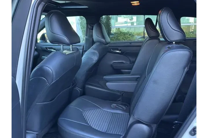 $33950 : Toyota Highlander 2021 XSE 4 image 9