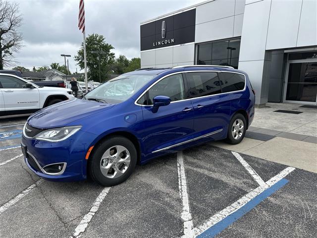 $35999 : 2020 Pacifica Hybrid Touring image 3