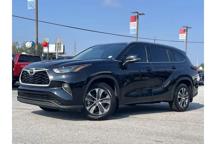 $30987 : Toyota Highlander 2022 AWD X image 1