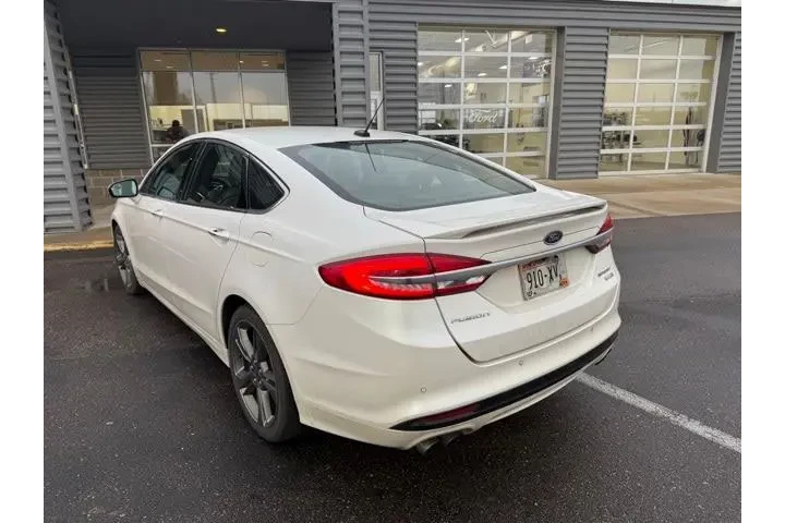 $10900 : Ford Fusion 2017 AWD V6 Spor image 4