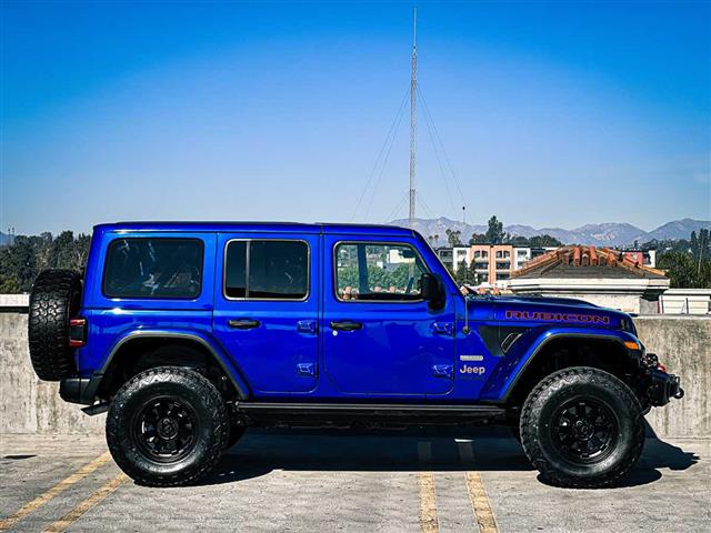 2020 Wrangler Unlimited Recon image 2