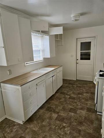 $1100 : Fontana 2 Bed - 1 Bathroom image 6