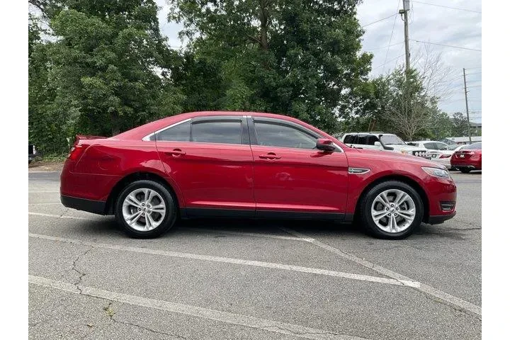 $13485 : Ford Taurus 2019 SEL 4dr Sed image 6