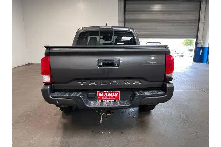 $28449 : Toyota Tacoma 2016 4x2 SR5 4 image 4