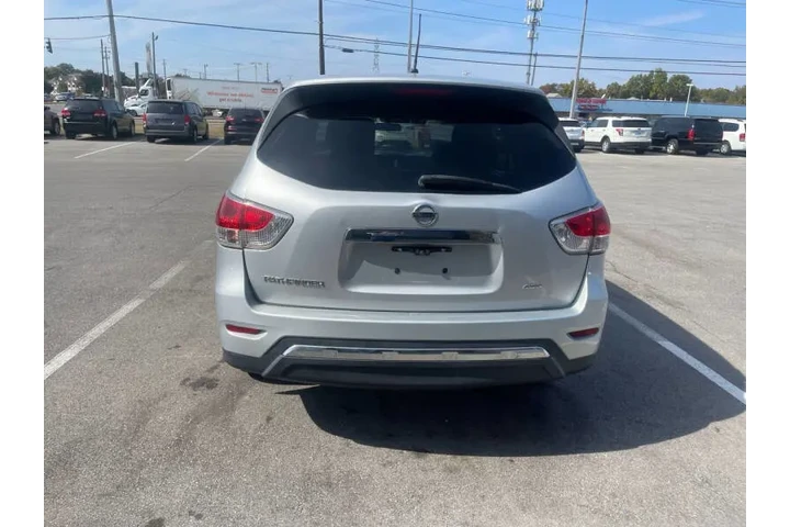 $7450 : 2013 Pathfinder S image 6