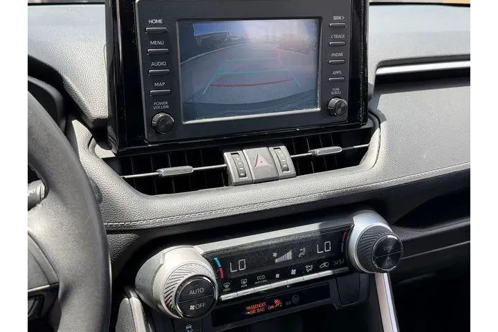 $23588 : Toyota RAV4 2019 XLE Premium image 6