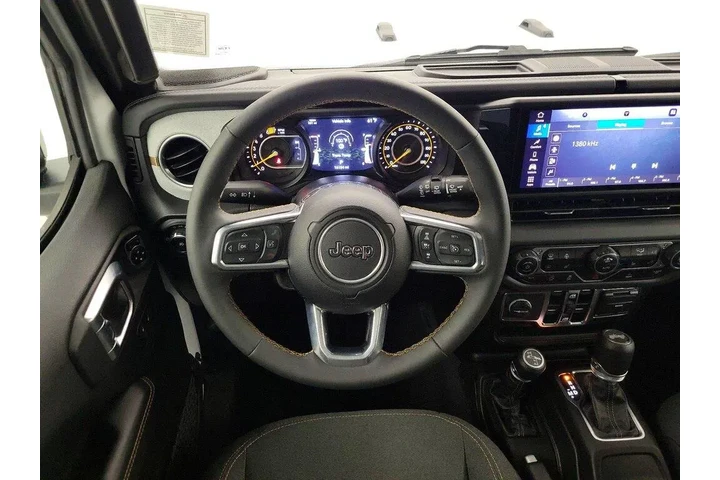 $38998 : Jeep Wrangler 2025 4x4 Sahar image 10