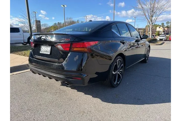 $21441 : Nissan Altima 2024 2.5 SR 4d image 7