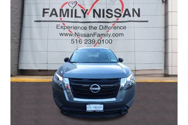 $30609 : Nissan Pathfinder 2024 AWD S image 2